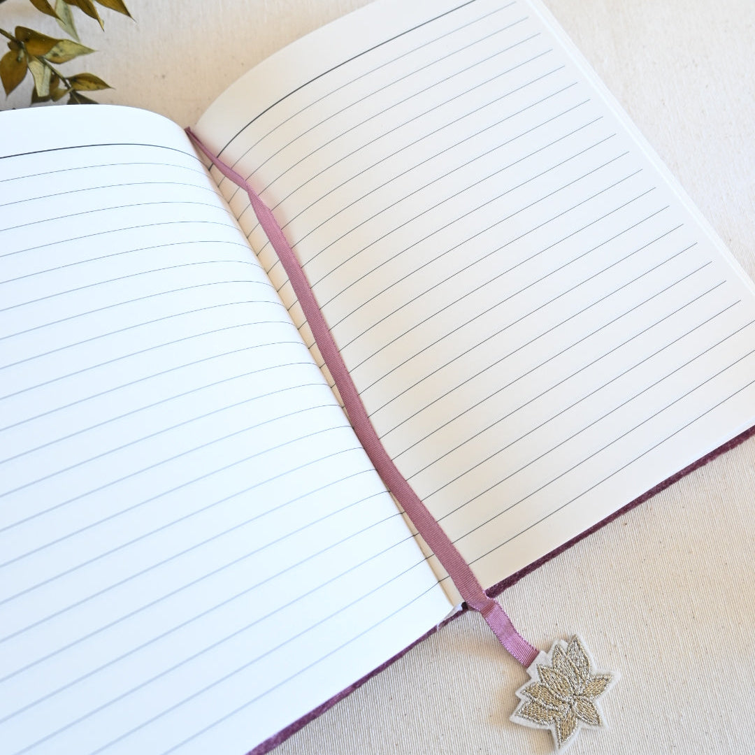Libreta Diosa de terciopelo