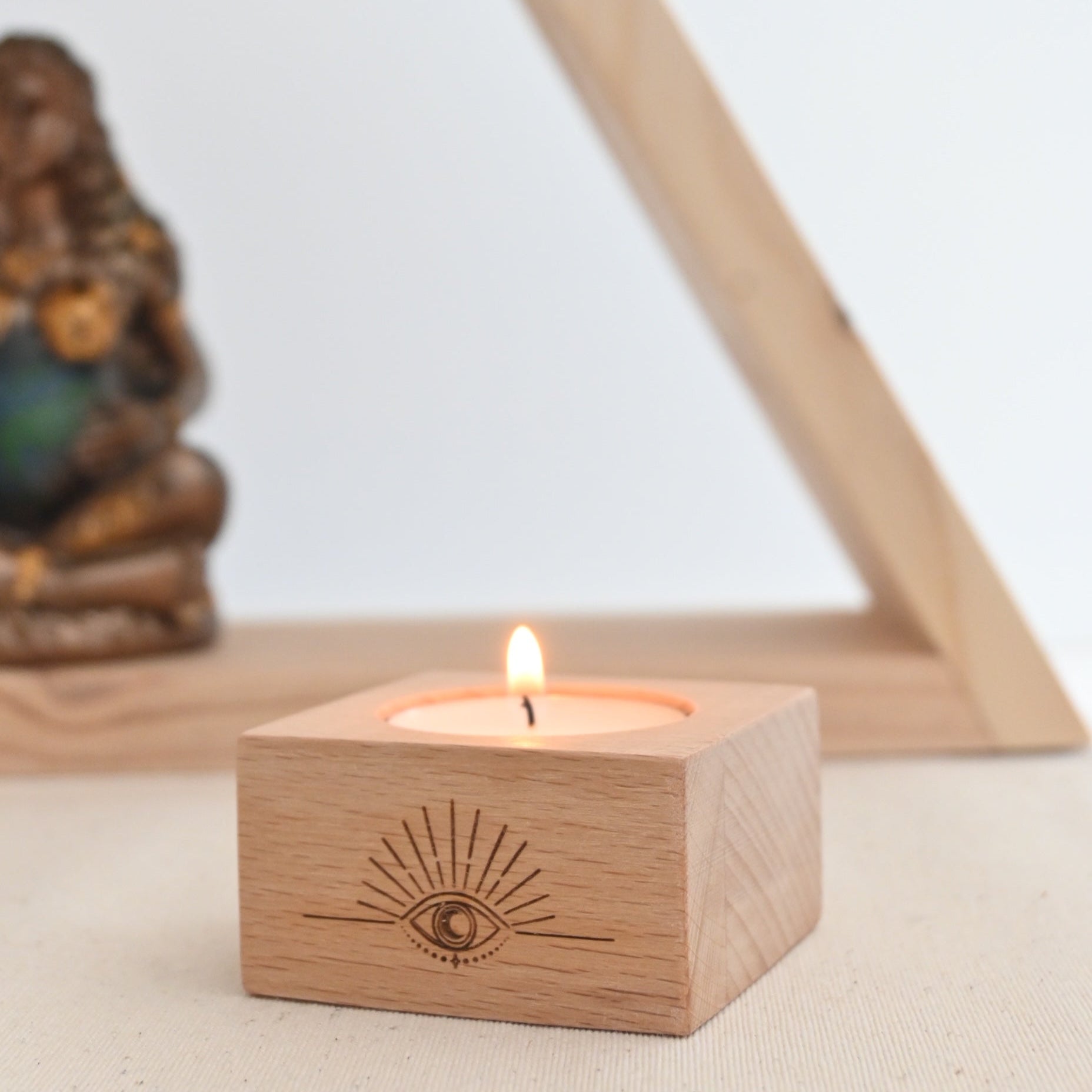 Portavelas artesanal de madera noble