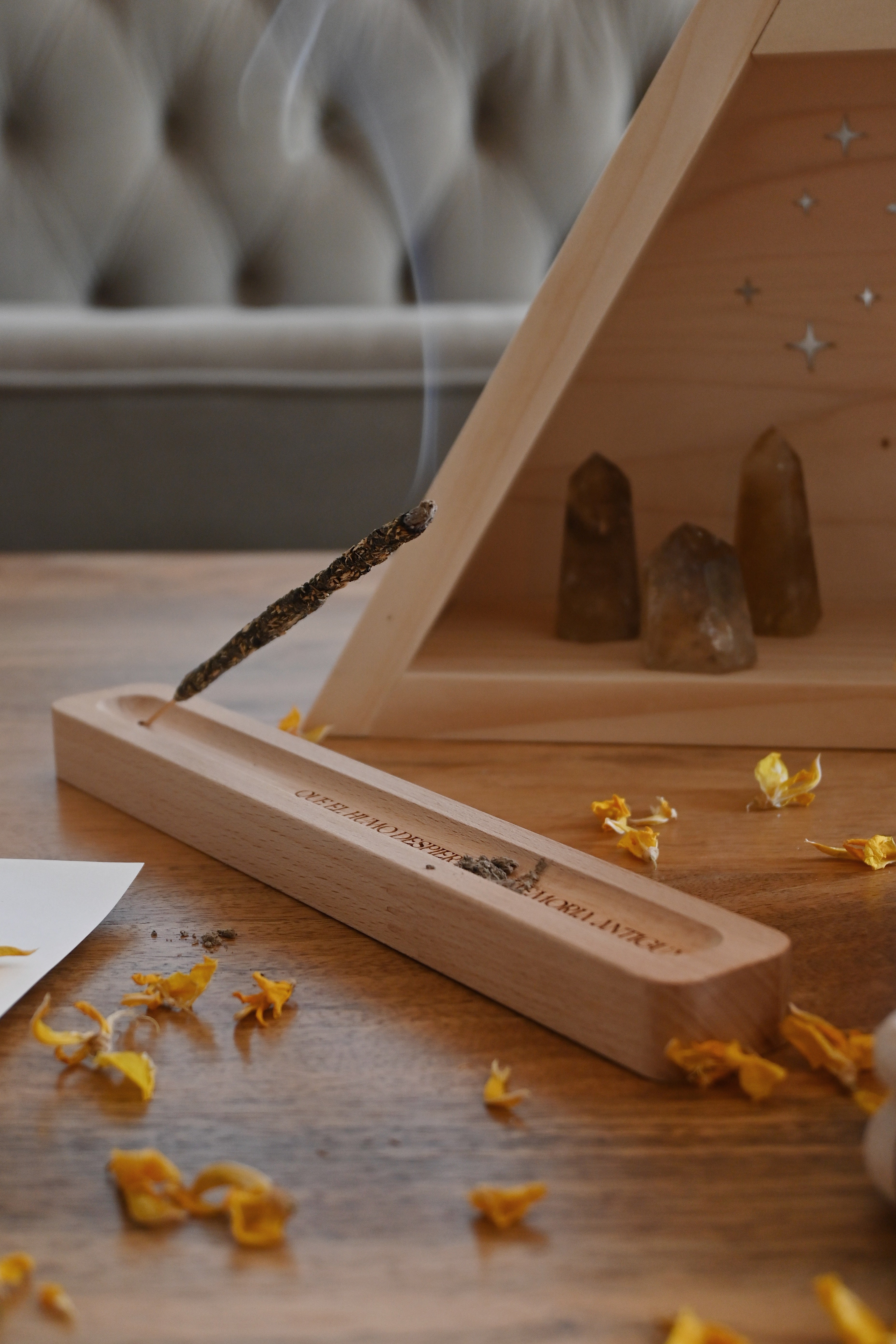 Portaincienso artesanal de madera noble - Frase Personalizable