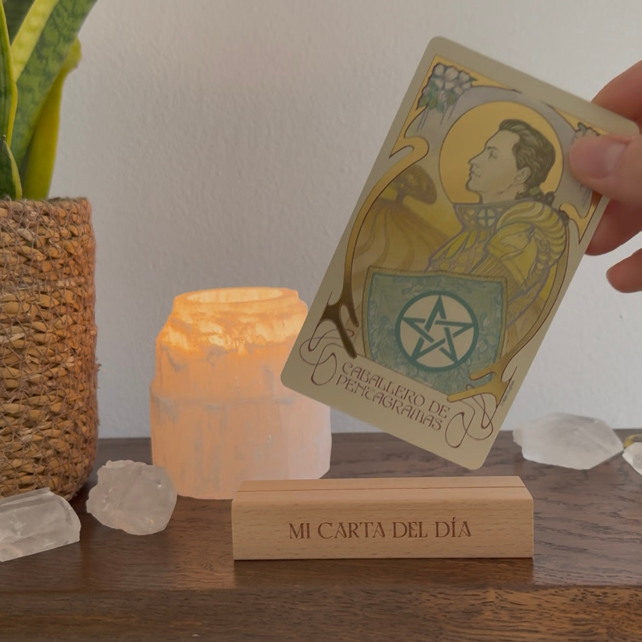 Portavelas de Selenita - calma y claridad energética