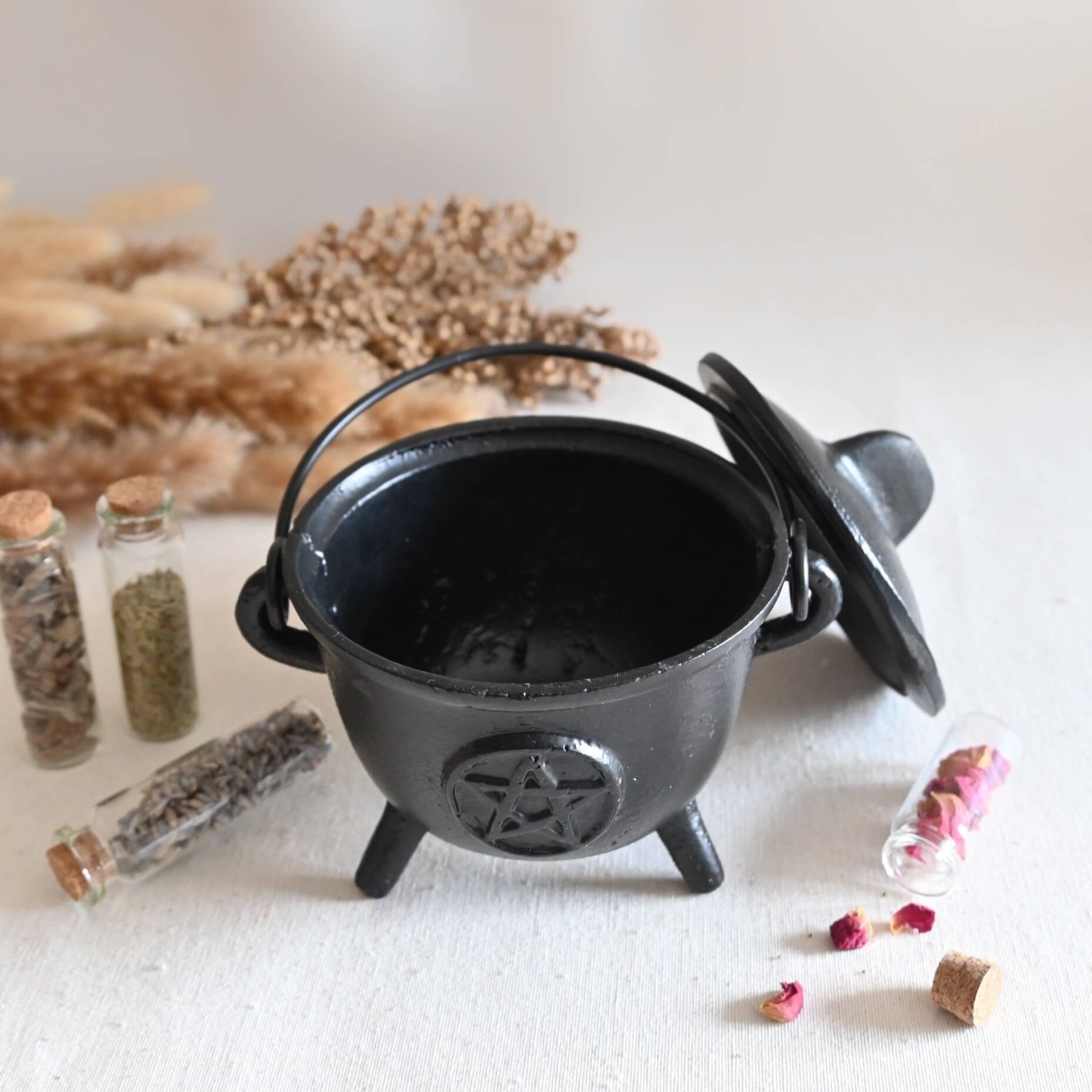 Caldero grande con pentáculo