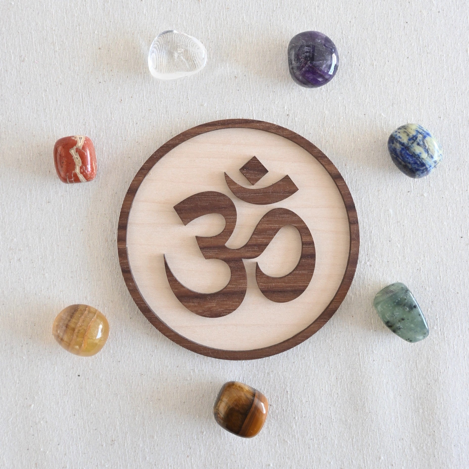 Placa Om – Vibración primordial, paz & presencia