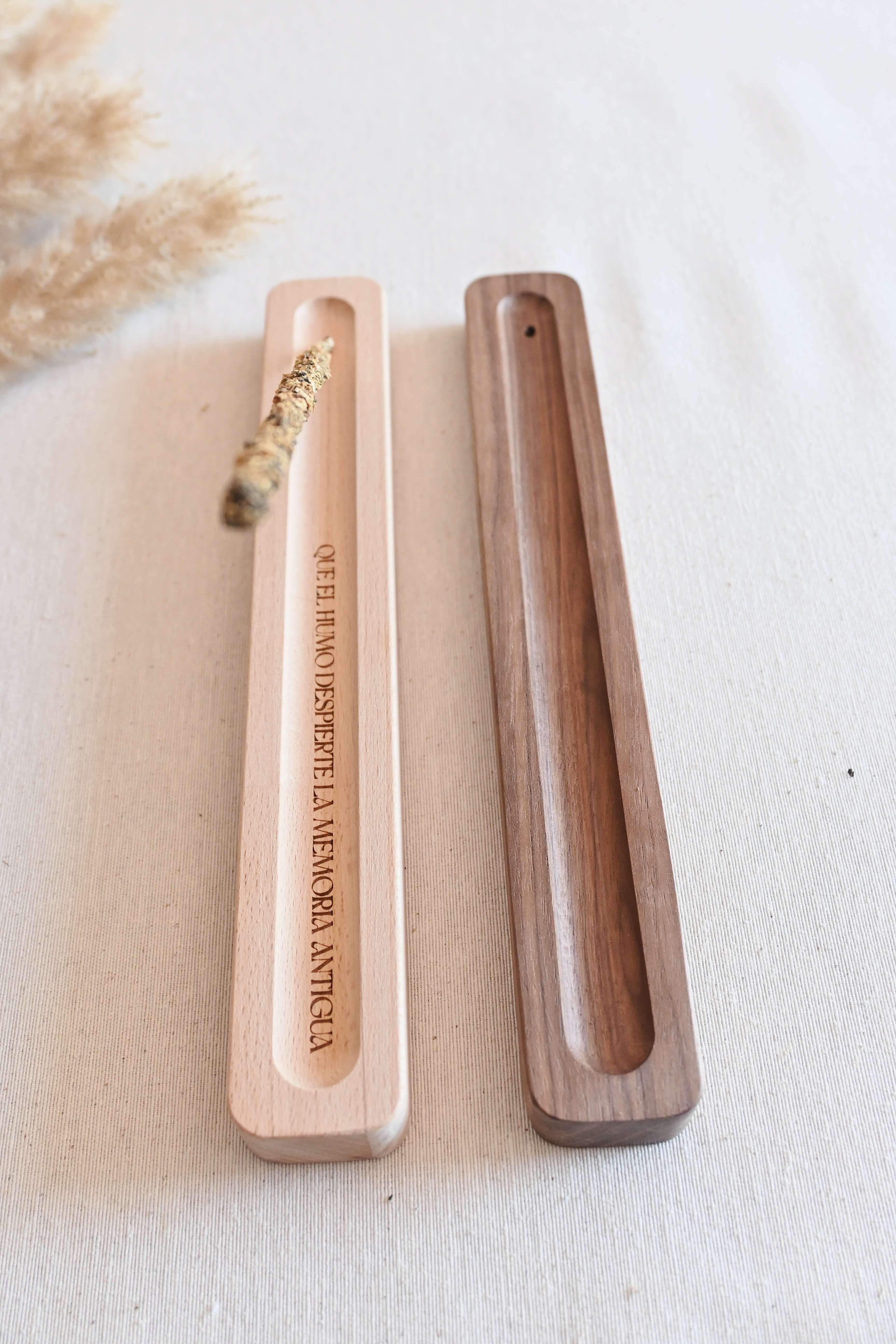 Portaincienso artesanal de madera noble - Frase Personalizable