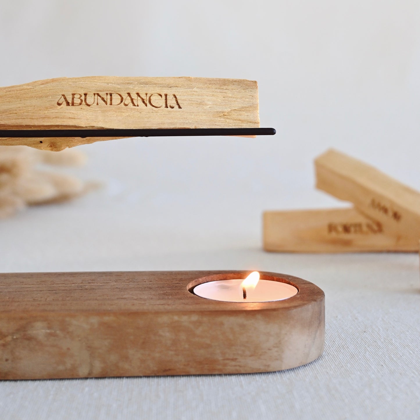 Quemador de palo santo