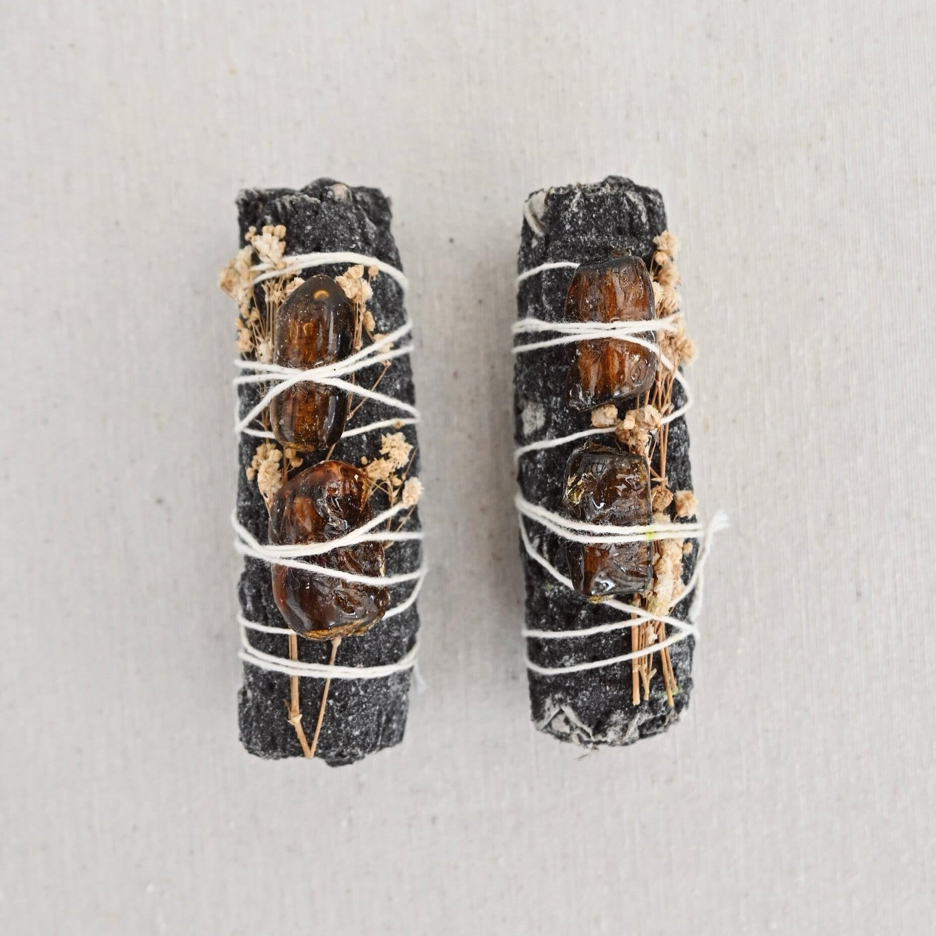 Atado de Salvia Blanca con Copal Negro y Ámbar - Limpieza profunda & protección intensa