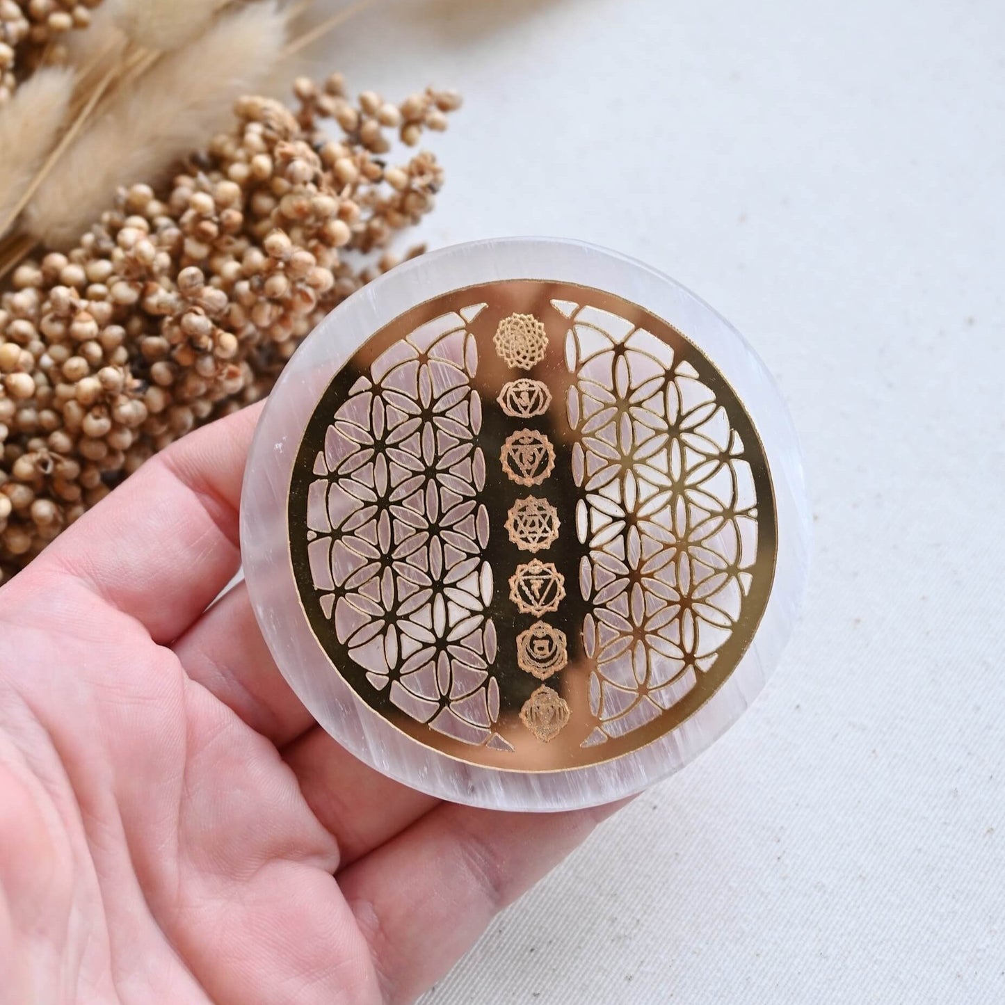 Base selenita 8cm Flor de la vida 7 chakras