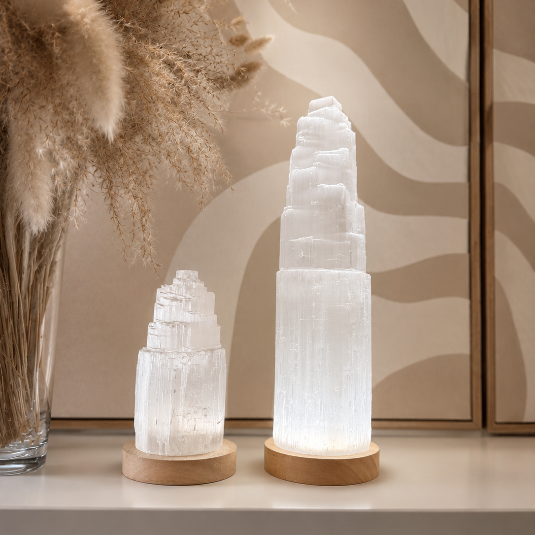 Lámpara selenita grande con base led - Luz, purificación y elevación energética