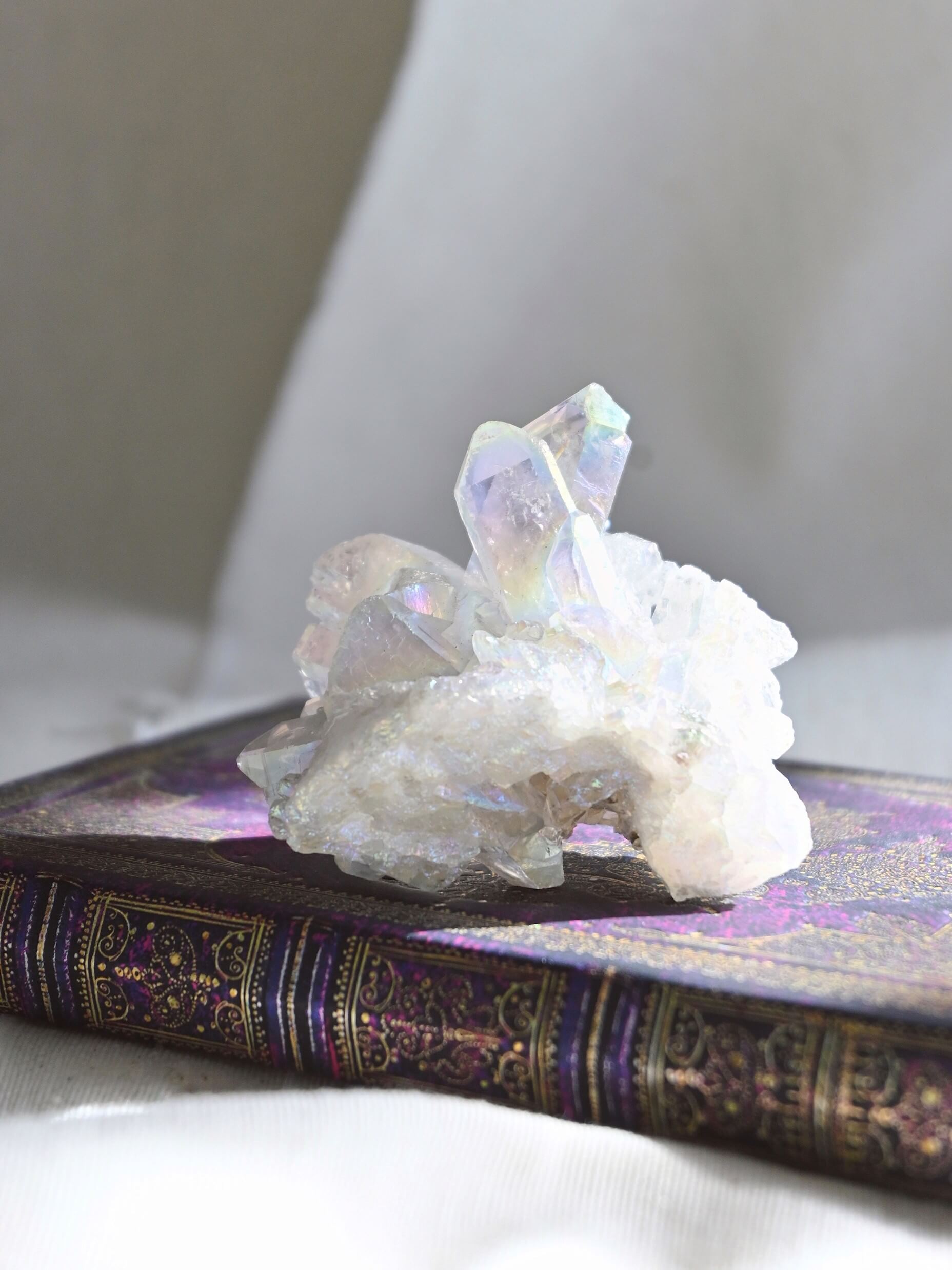 Drusa de Cuarzo Aqua Aura – Elevación, Claridad & Protección