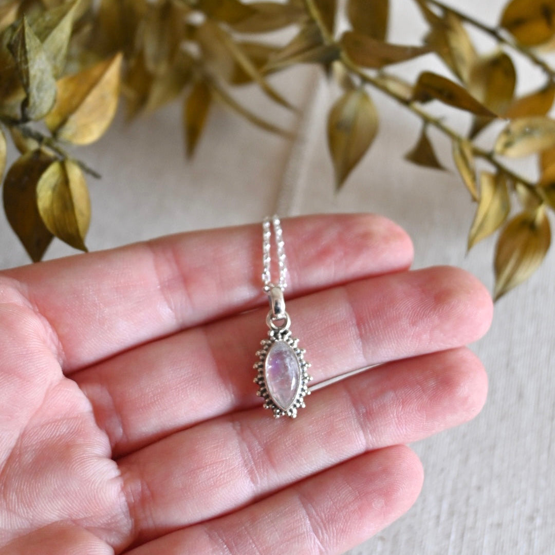 Collar ojo Piedra Luna Plata de primera ley - Intuición, la sensibilidad y conexión con nuestros ciclos internos