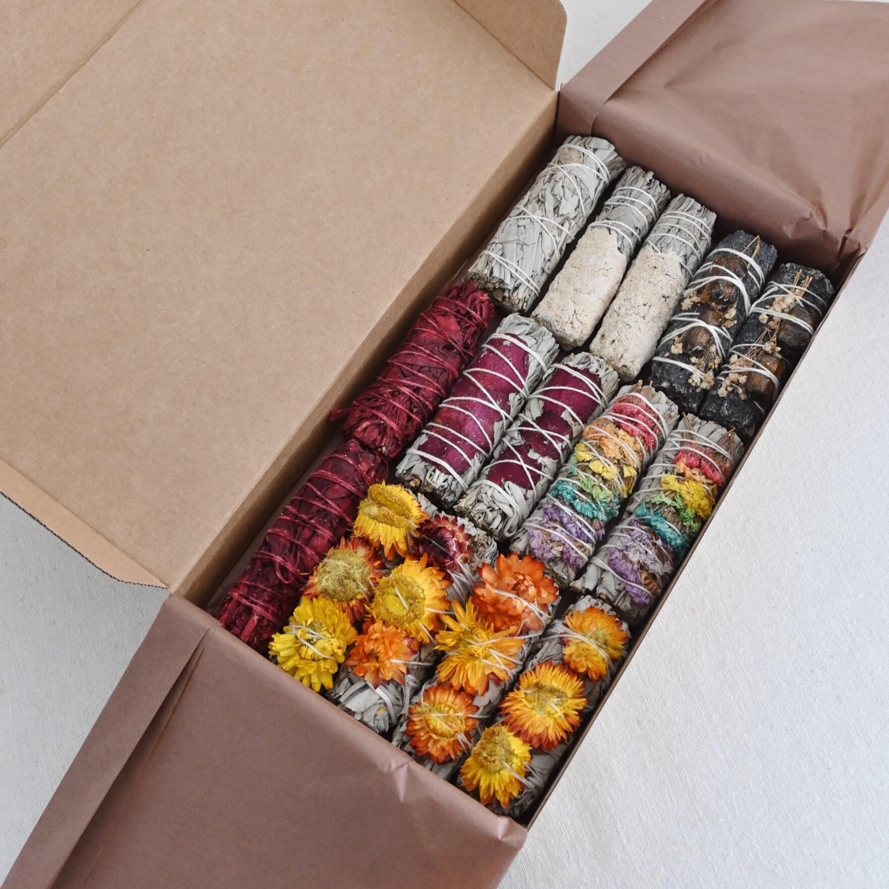 Salvia blanca con pétalos magenta - Purificación & energía vibrante