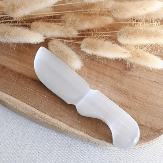 Athame Selenita - ritualidad y protección