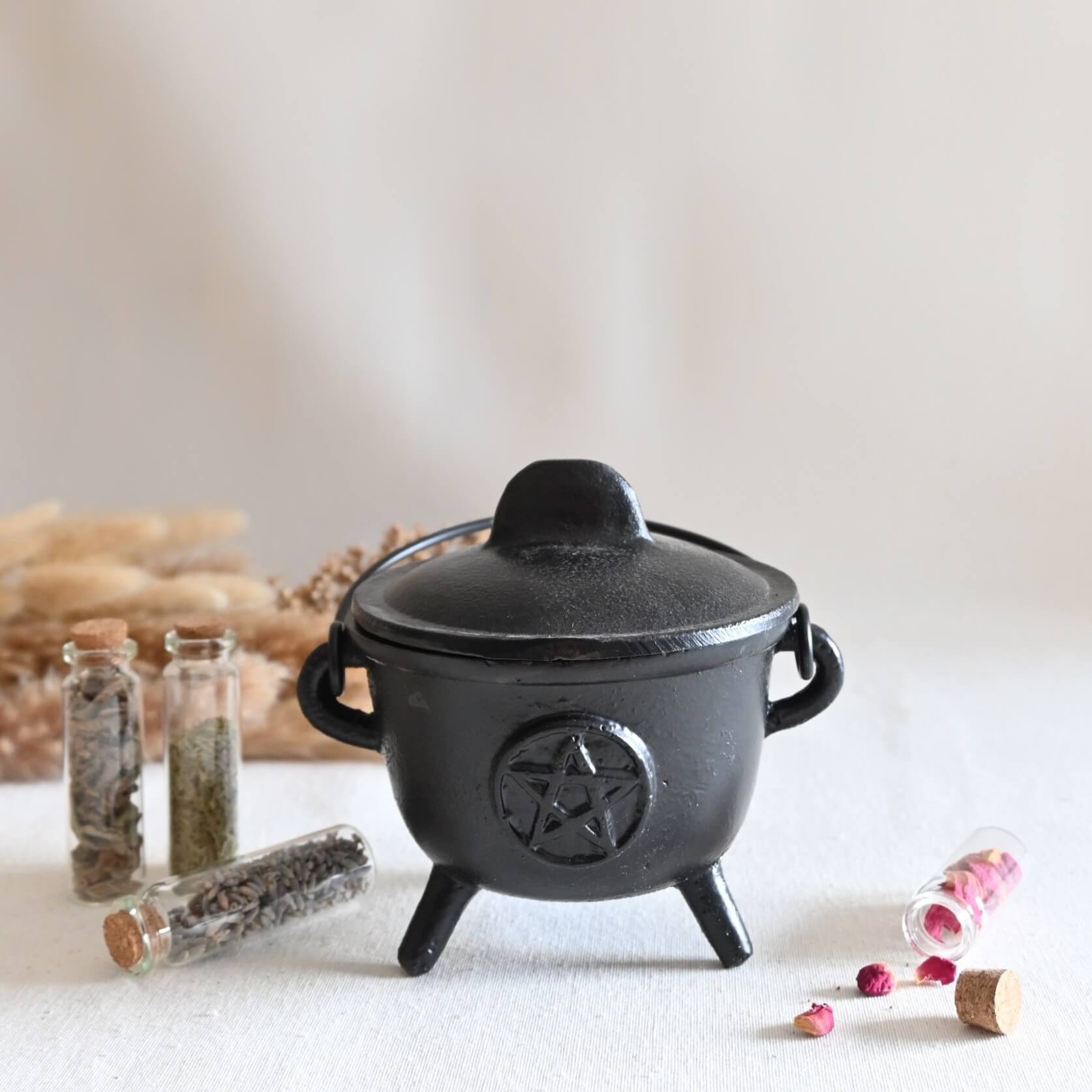 Caldero grande con pentáculo