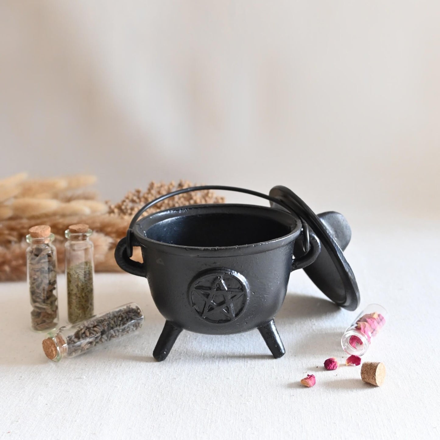 Caldero grande con pentáculo