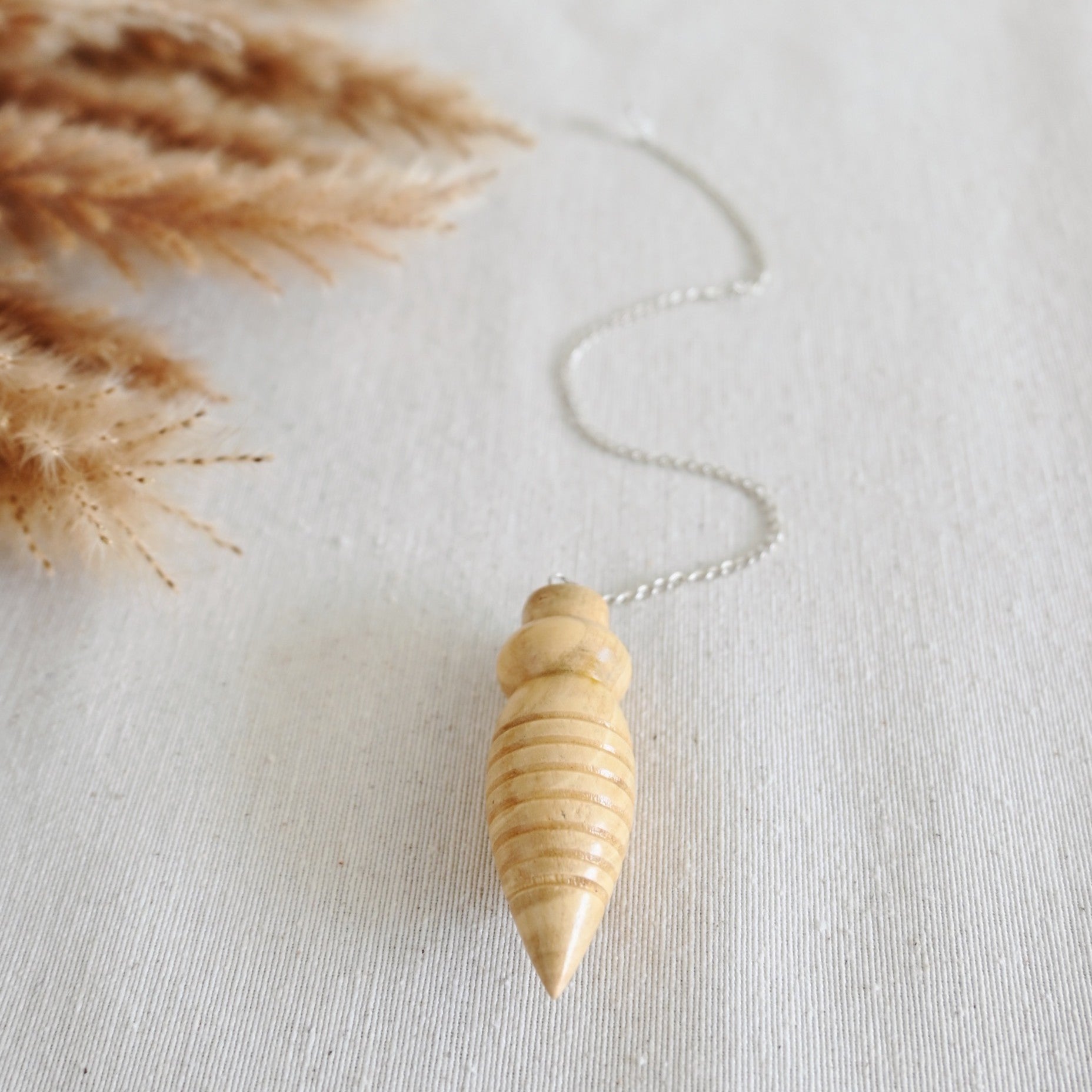 Péndulo Karnak de madera - Precisión & Sensibilidad Energética