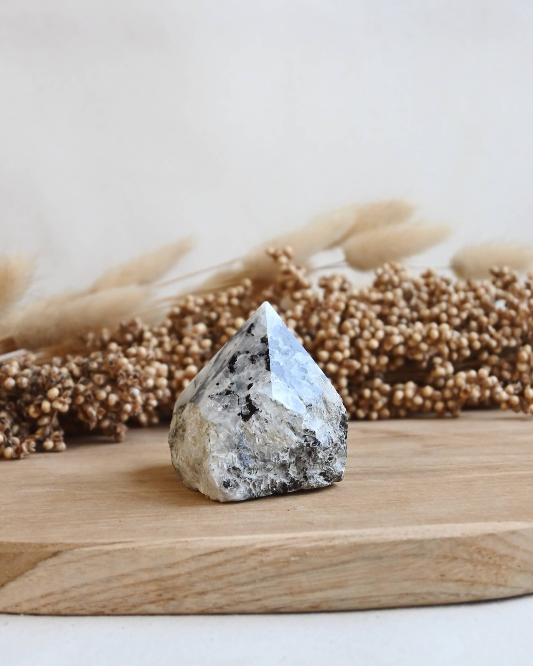 Punta de Piedra Luna semipulida | Intuición y energía femenina