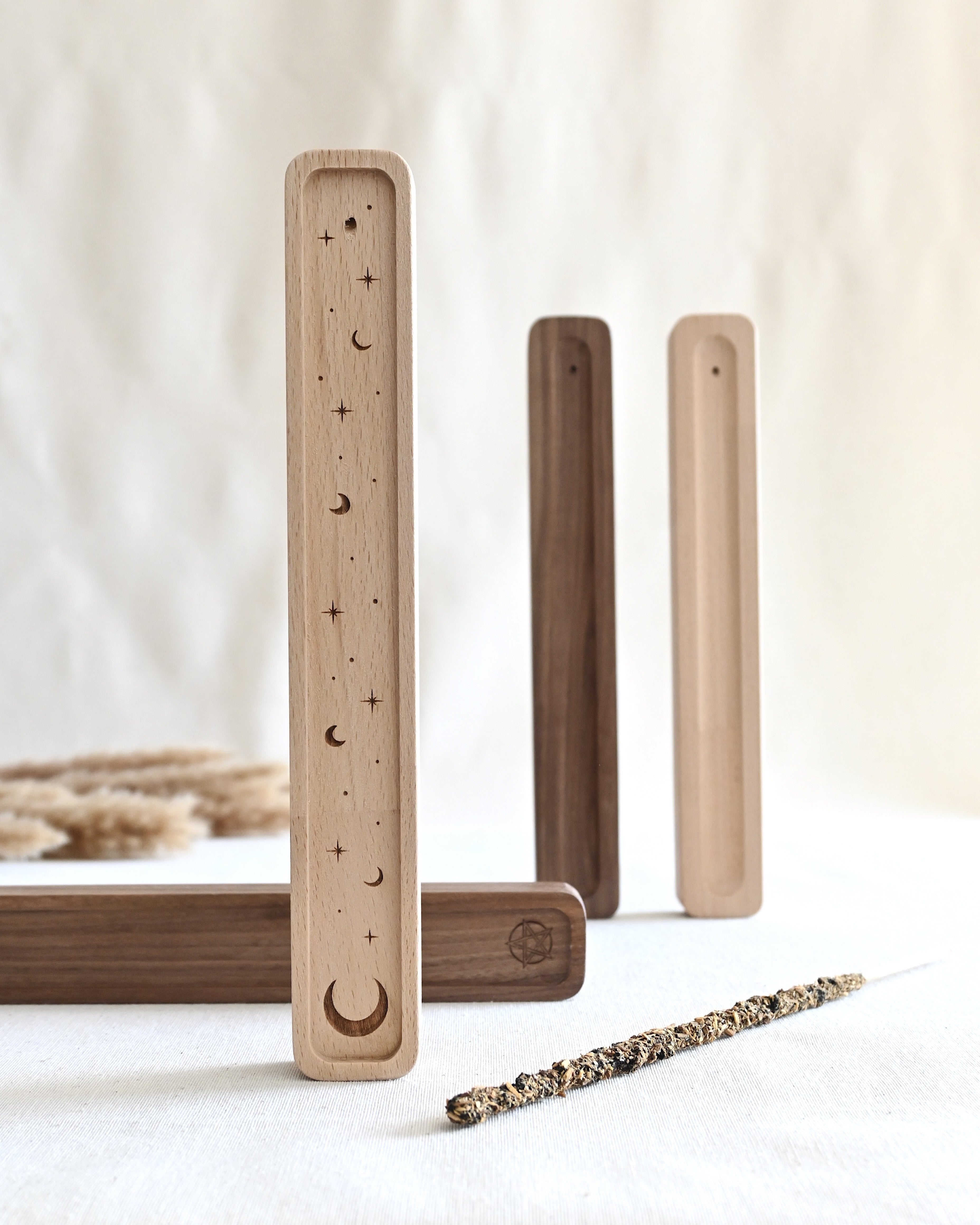 Portaincienso artesanal de madera noble