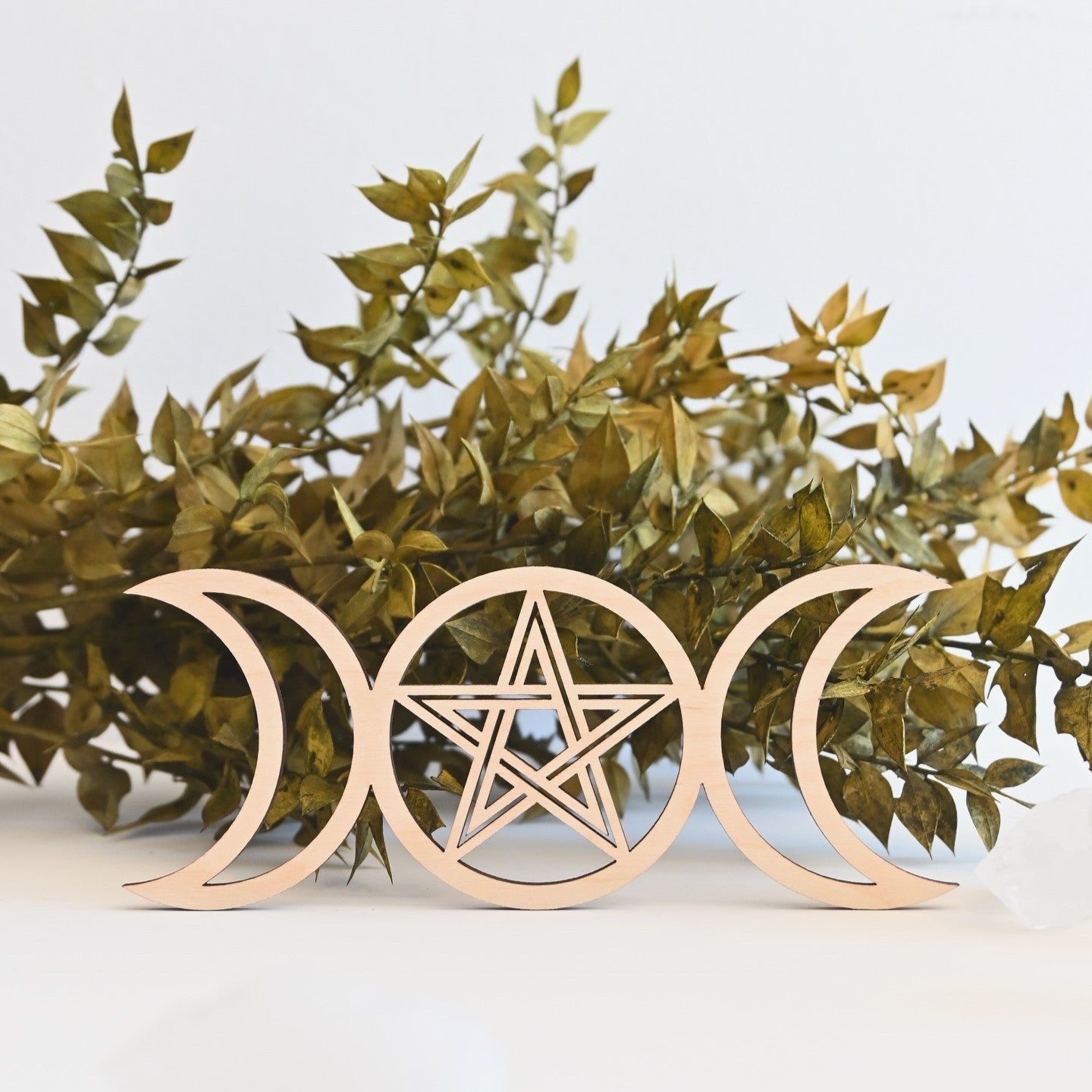 Triple Luna con Pentáculo – Conexión Femenina & protección